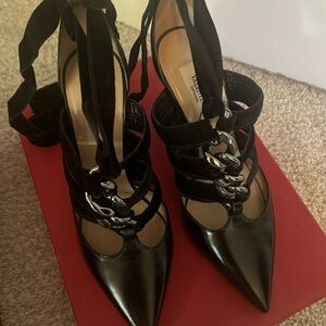 Black Valentino Garavani leather heels